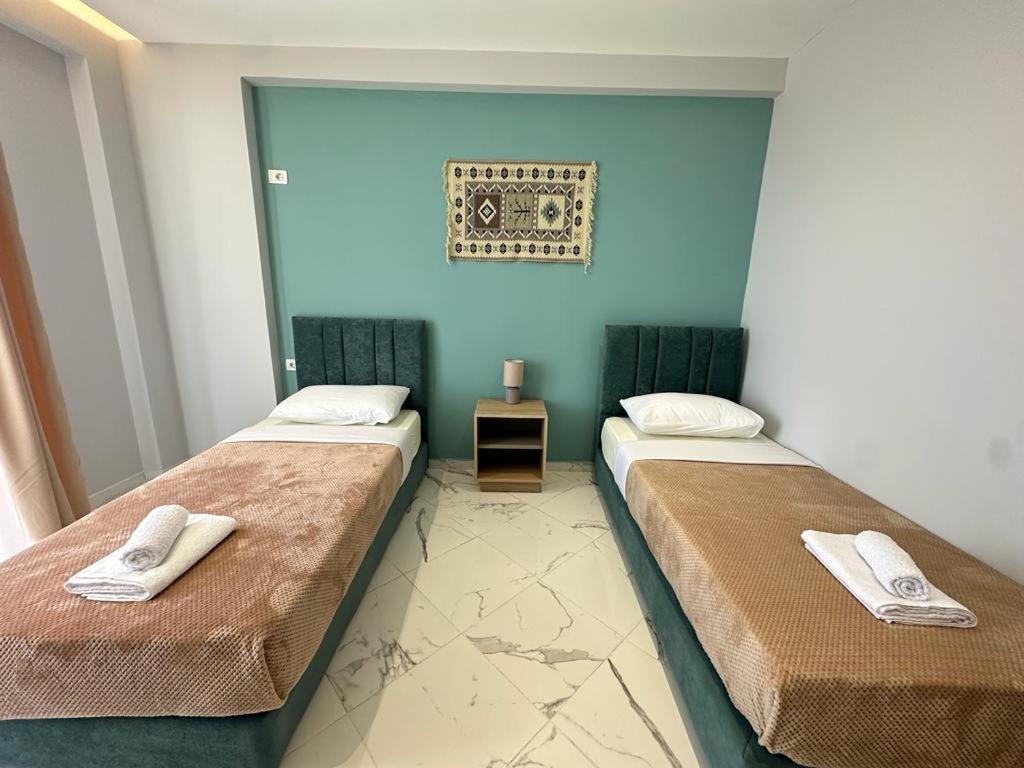 Trea Accomodations Vlorë Buitenkant foto